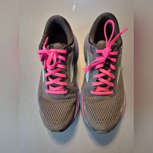 Brooks Women's Grey and Pink Athletic Shoes
